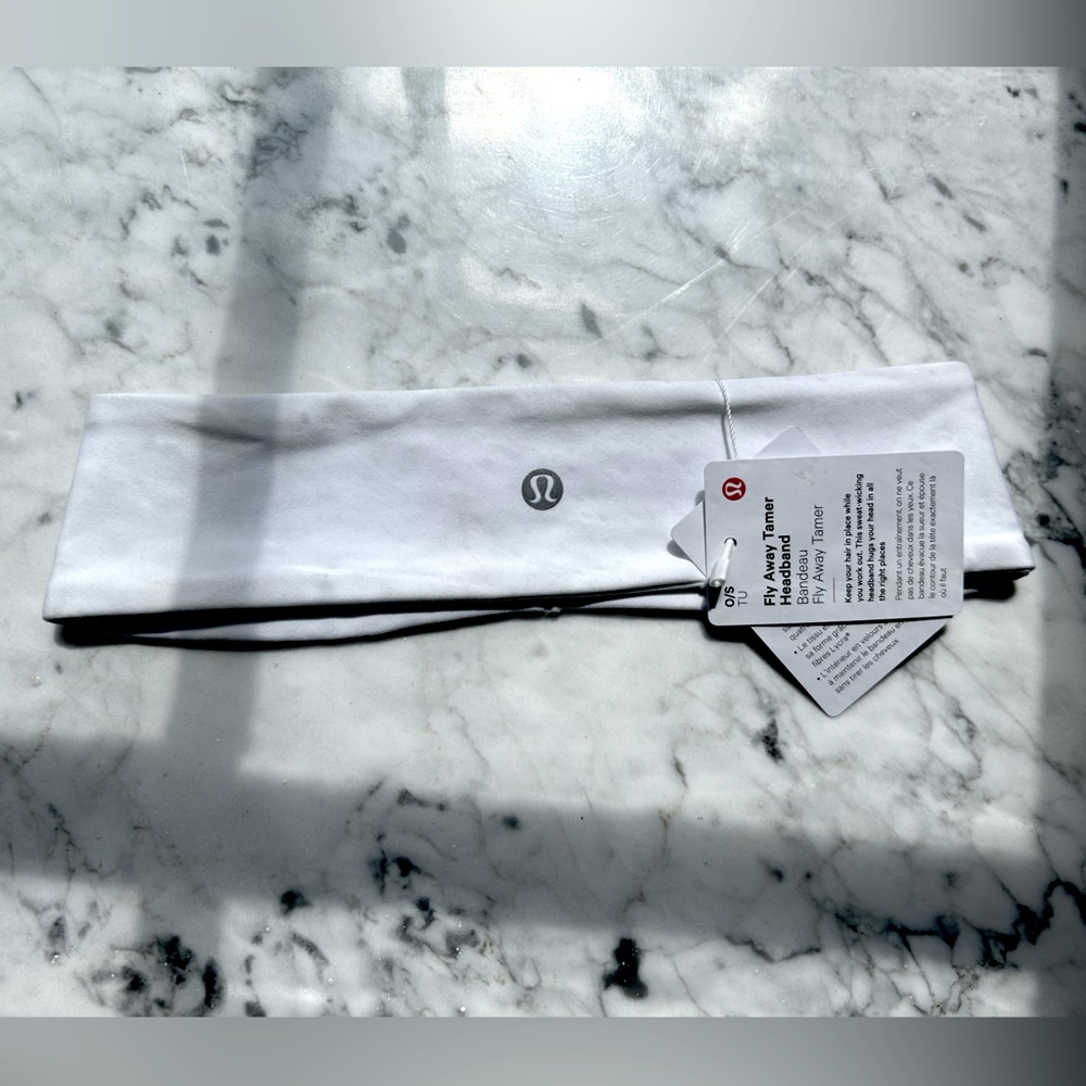 Lululemon Fly Away Tamer Headband